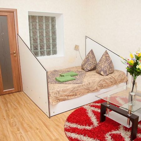 Semi-Luxury Apartment On Zhukovskogo Street 57 Zaporizhia Exterior photo