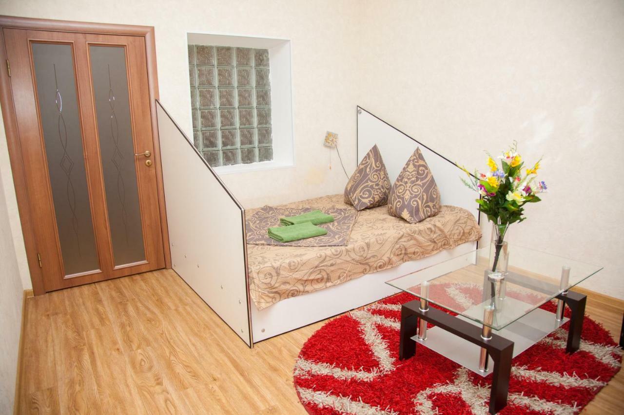 Semi-Luxury Apartment On Zhukovskogo Street 57 Zaporizhia Exterior photo