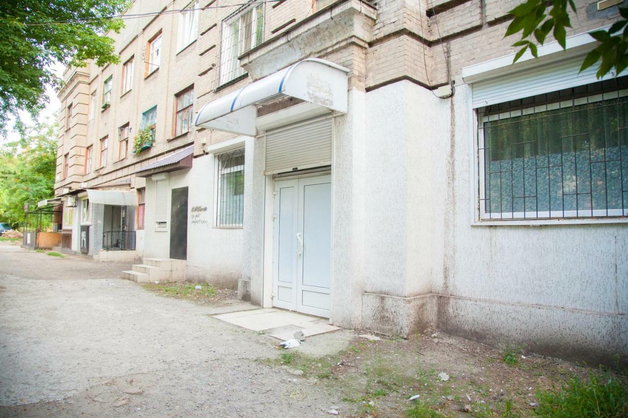 Semi-Luxury Apartment On Zhukovskogo Street 57 Zaporizhia Exterior photo
